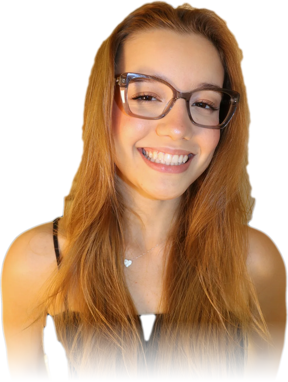Cliente sorrindo com óculos de grau
